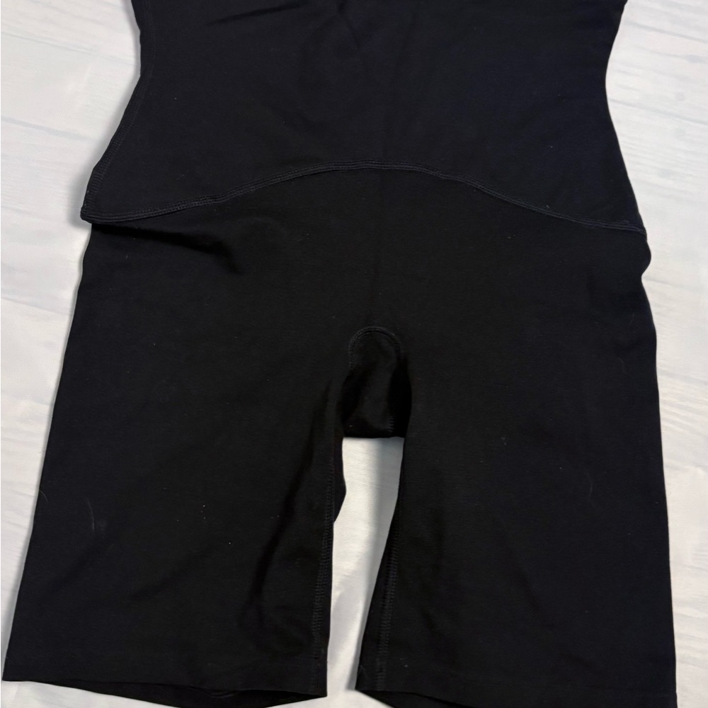 SPANX Black Seamless biker shorts